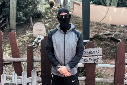 Imatge d’arxiu d'AuronPlay, emmascarat, a PortAventura.