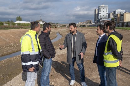 L’alcalde, Rubén Viñuales, i el conseller de Medi Ambient, Guillermo García de Castro, han visitat aquest dimecres els treballs