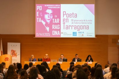 Un moment de l'inici de les jornades, aquest dijous al Paranimf del Rectorat de la URV.