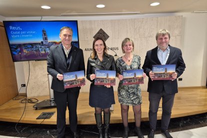 Els regidors Josep Baiges, Noemí Llauradó i Òscar Subirats i l'alcaldessa, Sandra Guaita.