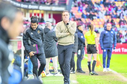 El tècnic del Nàstic de Tarragona, Cristóbal Parralo, durant el duel contra l’Hércules.