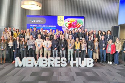 Fotografia de representants de les empreses i institucions participants en la trobada del Hub Foodtech & Nutrition