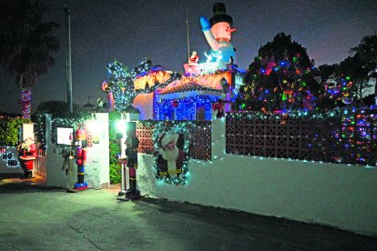La Casa del Nadal del Catllar compta amb més de vint mil bombetes.