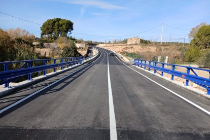 Els treballs, amb una inversió de 3 milions d’euros, han incidit en 4,1 quilòmetres de via als termes municipals de Valls, Puigpelat i Vilabella.