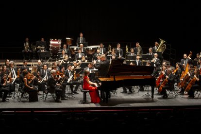 Anna Fedorova, amb Rune Bergmann i la Franz Schubert Filharmonia, durant el primer moviment del Rakhmàninov ahir al vespre.