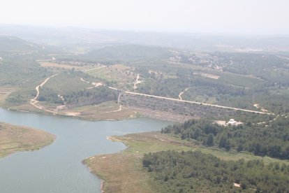 Vista àrea de la presa del Catllar