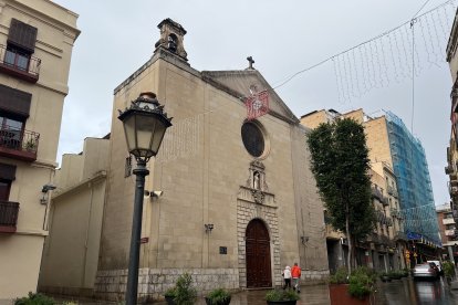 Façana de la parròquia de la Puríssima Sang de Reus.
