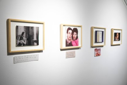 L’exposició es centra en el període del tardofranquisme i la transició democràtica (1960-1985)