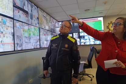 Sala de control de la comissaria de la Guàrdia Urbana de Reus.