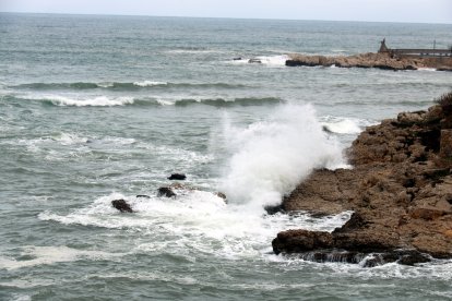Mar esbravat a l'Escala.