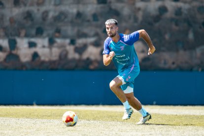 Josep Calavera durant un entrenament amb el Tenerife.