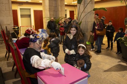 Els patges reials es van instal·lar al pati Jaume I de l'Ajuntament de Tarragona.