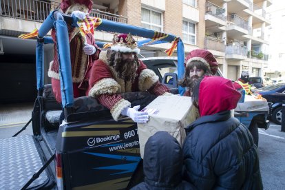 Entrega de regals dels Reis a Cambrils.