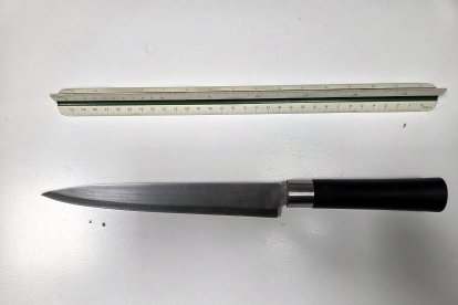 Imatge del ganivet que va utilitzar el detingut per atracar una gasolinera a Torredembarra.