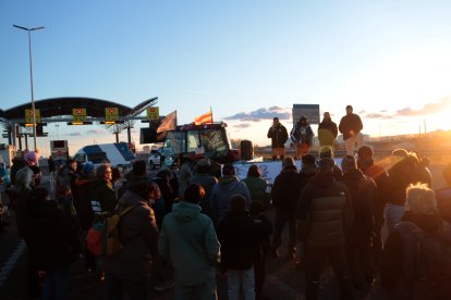 L'assamblea dels pagesos aquesta tarda al tall de bloqueig del Port de Tarragona