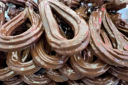 Imagen de los churros de chocolate de la Xurreria Ivette.