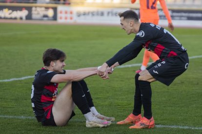 Els protagonistes del duel contra el Barça Atlètic Miquel Ustrell i Kenneth Soler.