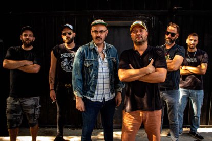 La banda Poetas Puestos està liderada pel valencià Charly Efe i el tarragoní Teko.