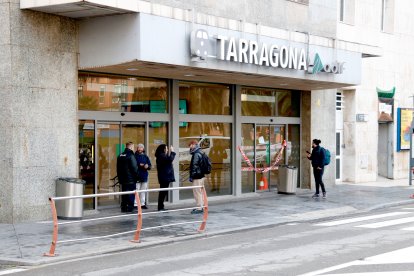 Imatge de l'accés a l'estació de tren de Tarragona aquest dimecres al matí.