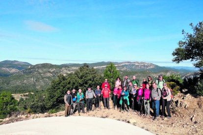 Sortida dels Socis de la Secció Excursionista del Centre de Lectura al Collet de la Creu, a Vandellòs.
