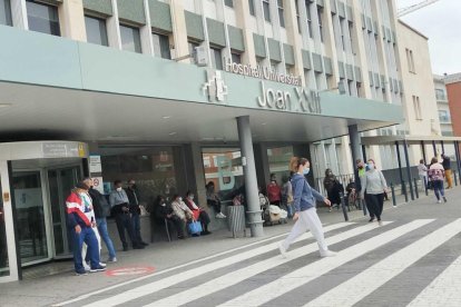 Exterior de l'Hospital Joan XXIII