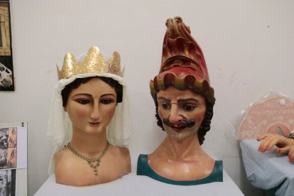 Els gegants vells de l'Arboç, després de ser intervinguts i investigats durant dos anys