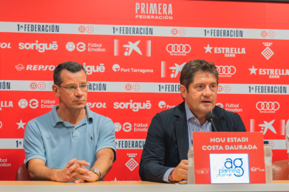 El secretari tècnic Sergi Parés i el president executiu Lluís Fàbregas.