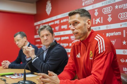 Pedro Alcalá, durant la seva presentació.