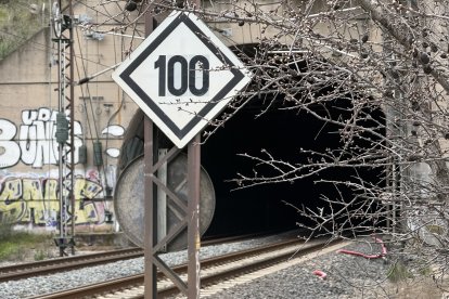 Accés al túnel de Rubí on és previst actuar d'emergència per a restablir el pas de mercaderies