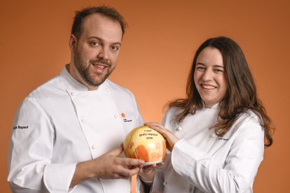 Lucía Fernández i Nil Bono sumen 20 anys d’experiència en restaurants amb Estrelles Michelin.
