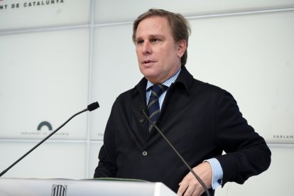 El portaveu de Vox al Parlament, Joan Garriga, en roda de premsa