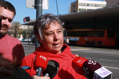 Susanna Segovia atenent els mitjans de comunicació a Tarragona