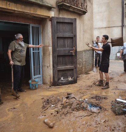 Veïns traient fang d'un habitatge a Godall.
