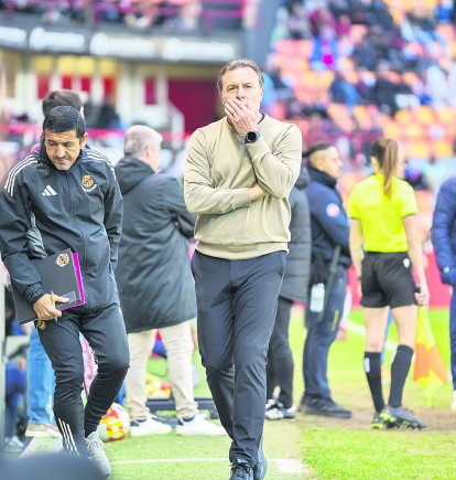 El tècnic del Nàstic de Tarragona, Cristóbal Parralo, durant el duel contra l’Hércules.