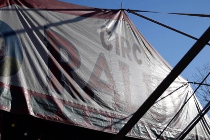 El Circ Raluy va fer parada a Reus, i el Diari Més ens hi vam endinsar per descobrir com són les seves entranyes. Entra amb nosaltres al seu interior!