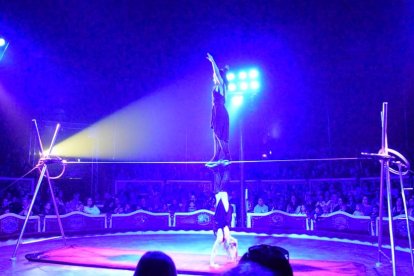 El Circ Raluy va fer parada a Reus, i el Diari Més ens hi vam endinsar per descobrir com són les seves entranyes. Entra amb nosaltres al seu interior!