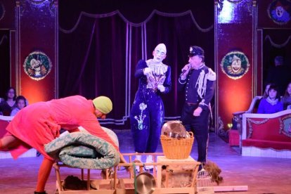 El Circ Raluy va fer parada a Reus, i el Diari Més ens hi vam endinsar per descobrir com són les seves entranyes. Entra amb nosaltres al seu interior!