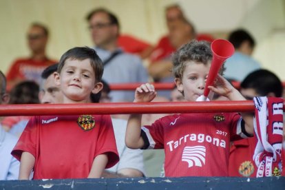 Tot i això, més de 1.600 seients buits