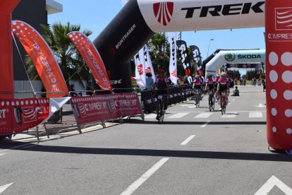 Reus ha acollit la tercera edició de la Polar Gran Fondo La Mussara-Reus, una marxa cicloturista que va néixer l'any 2014. L'acte ha comptat amb més de 6.300 participants, distribuits ente la modalitat Gran Fondo (189 km) i la Medio Fondo (97 km). La modalitat més llarga té un desnivell positiu de 3.200 metres, mentre que l'altre és de 1.600 metres.
