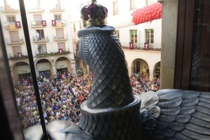Acte en què l'Àliga de Valls fa una crida als vallencs a la festa major i els nens han de convéncer els Nans de la ciutat perquè participin també de la festa.