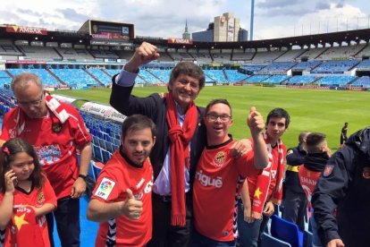 Si l'equip ha estat de 10 a La Romareda, l'afició ha estat un 11. Feia molt de temps que no es recordava un desplaçament tan massiu per part de socis i aficionats del Nàstic, però el de La Romareda ha estat un partit marcat amb una X i en negreta per a la parròquia grana.