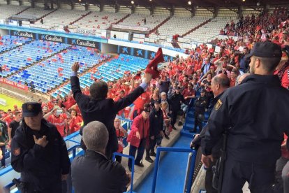 Si l'equip ha estat de 10 a La Romareda, l'afició ha estat un 11. Feia molt de temps que no es recordava un desplaçament tan massiu per part de socis i aficionats del Nàstic, però el de La Romareda ha estat un partit marcat amb una X i en negreta per a la parròquia grana.