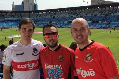 Si l'equip ha estat de 10 a La Romareda, l'afició ha estat un 11. Feia molt de temps que no es recordava un desplaçament tan massiu per part de socis i aficionats del Nàstic, però el de La Romareda ha estat un partit marcat amb una X i en negreta per a la parròquia grana.