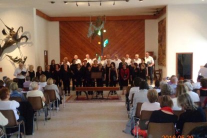 Aquest diumenge 29 de maig, l'església Sant Jordi del Cap Salou va ser l'escenari de les Jornades de Cant Coral incloses dins de la programació del Teatre Auditori de Salou (TAS). Les corals que van participar són: la Coral Alborada, la Coral Eixàrcia, el cor Vasc Ama-lur i la coral convidada Santa Maria del Pilar de Saragosssa.