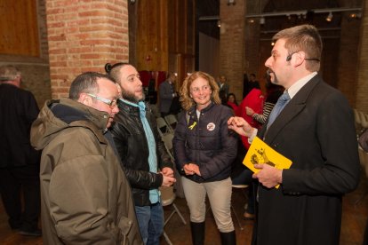 La 26a Nit del Comerç i Turisme de Reus, va tenir lloc aquest dijous, a Cal Massó, com la trobada anual dels sectors comercial i turístic de la ciutat i dels productors de la DOP Siurana. L'acte estava organitzat per l'Agència Reus Promoció amb la col·laboració de la Unió de Botiguers de Reus, el Tomb de Reus, el Consell Regulador DOP Siurana, la Cambra de Comerç, Indústria i Navegació de Reus, el Mercat Central i el Gremi de Forners de Reus i comarca. En el decurs de l'acte es van lliurar les diferents distincions.
