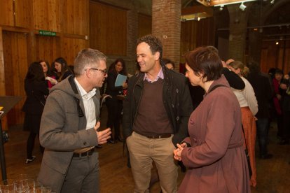 La 26a Nit del Comerç i Turisme de Reus, va tenir lloc aquest dijous, a Cal Massó, com la trobada anual dels sectors comercial i turístic de la ciutat i dels productors de la DOP Siurana. L'acte estava organitzat per l'Agència Reus Promoció amb la col·laboració de la Unió de Botiguers de Reus, el Tomb de Reus, el Consell Regulador DOP Siurana, la Cambra de Comerç, Indústria i Navegació de Reus, el Mercat Central i el Gremi de Forners de Reus i comarca. En el decurs de l'acte es van lliurar les diferents distincions.