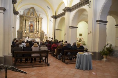 Celebració a la Febró de la tradicional festa de la plantada del pi, que se celebra cada Primer de Maig. Enguany la celebració ha comptat amb la presènia de l'Arquebisbe de Tarragona, Jaume Pujol.
