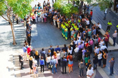 Concentración en varios municipios de Campo de Tarragona en rechazo a la violencia del 1-O