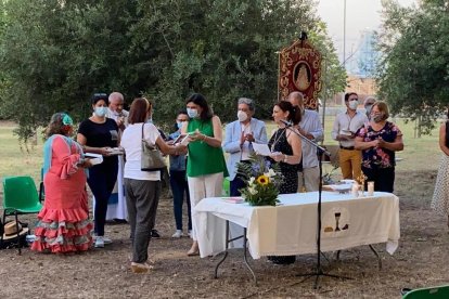Rocio de Luz de la CAsa de Andalucía de Tarragona y Provincia a l'ermita de la Pineda de Vila-seca.