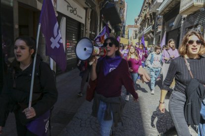 Recull de les millors imatges de la manifestació del Dia de la Dona a Reus